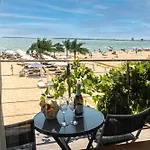 Sunny Hotel 3*